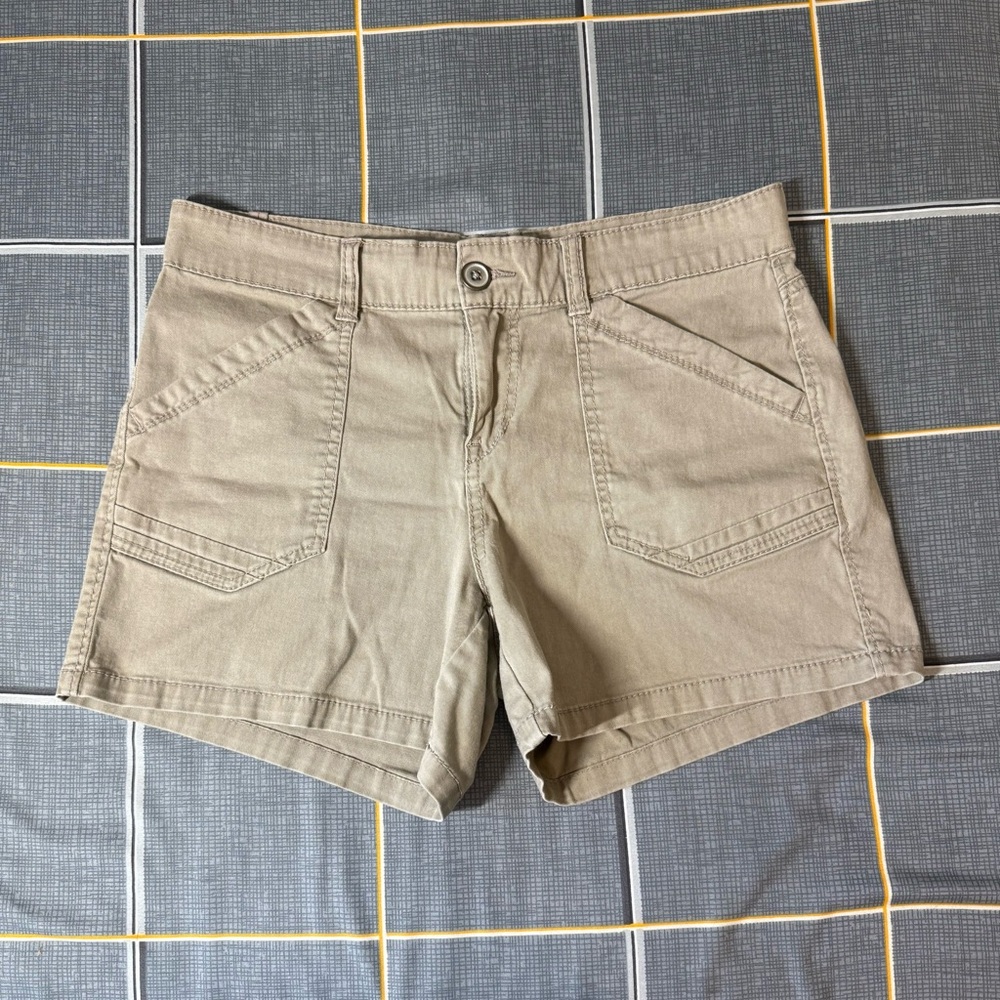 🩳Supplies Tan Women's Shorts Never Worn Size 10